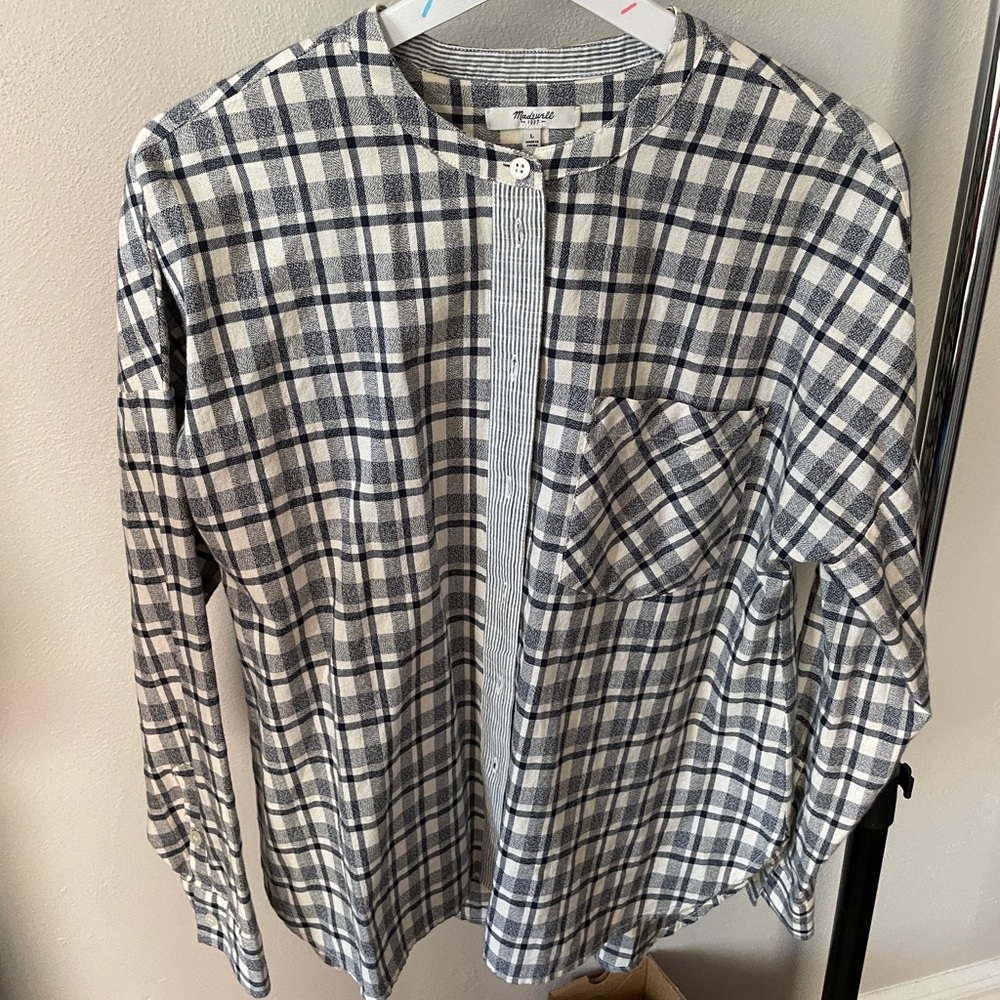 Madewell size L Collarless button-down